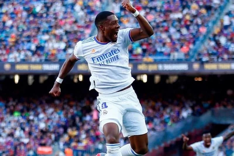 bek tengah terbaik di dunia David Alaba