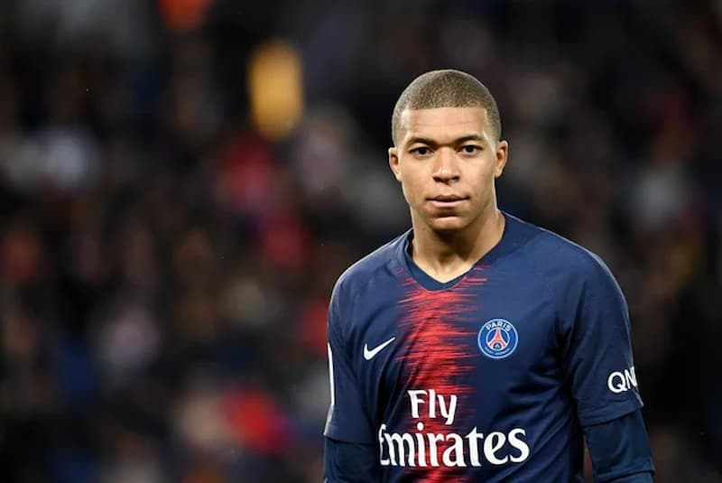 Kylian Mbappé (PSG) menghasilkan hampir 125 juta USD per tahun
