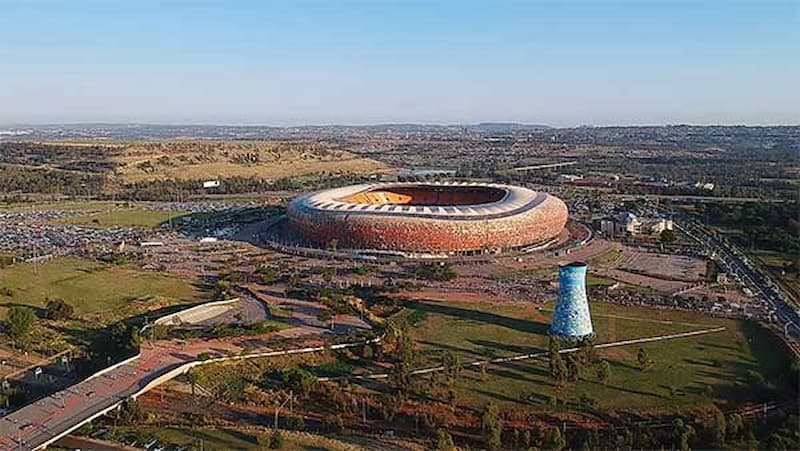 stadion sepak bola terbesar di dunia FNB Stadium (Soccer City)