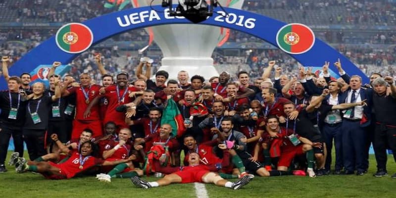 Portugal - 1 kali menyentuh trofi juara (2016)