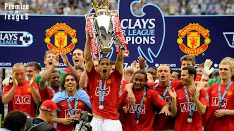 Simbolisme dan Keanehan dalam EPL