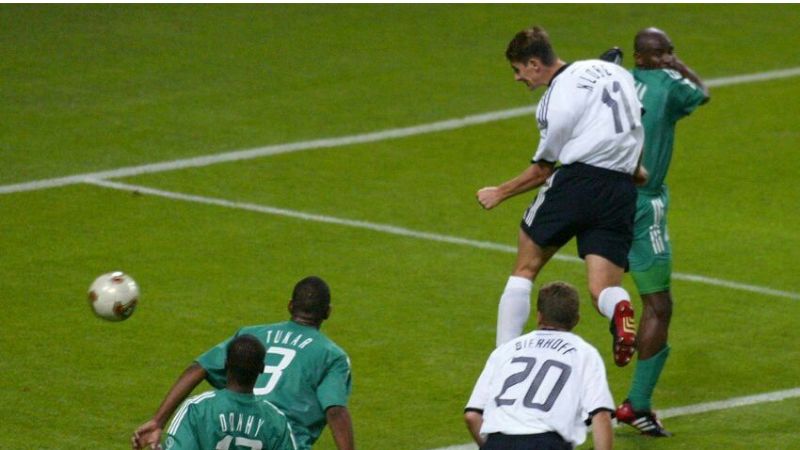 Jerman 8-0 Arab Saudi (2002)