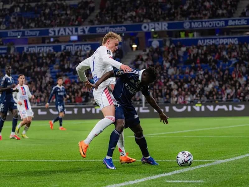 Prediksi Over/Under Lyon vs Celta Vigo (2 1/4)