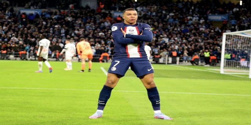 Kylian Mbappe (PSG) – Calon Penguasa Tahta Sepak Bola