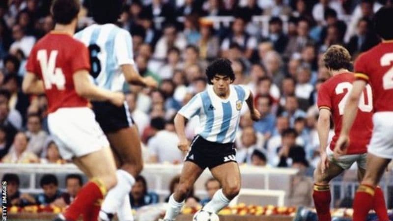 Diego Maradona – Tangan Tuhan dan Legenda Abadi