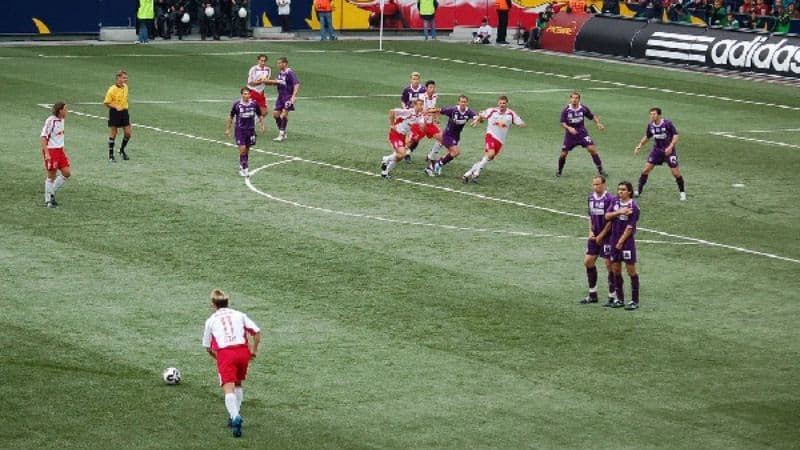 Apa Itu Tendangan Bebas?