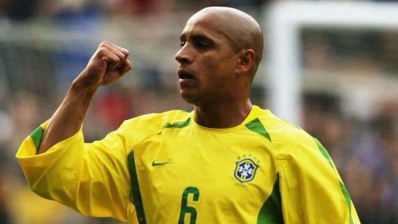 Roberto Carlos: Sang Eksekutor Bola Mati