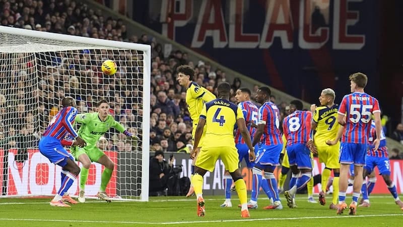 ANALISIS TARUHAN & ODDS Tottenham vs Crystal Palace