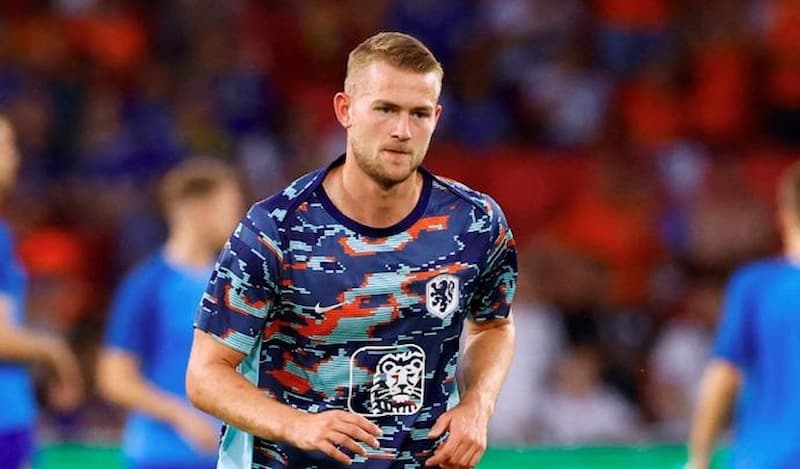 Matthijs de Ligt Menjalani Operasi Cedera Punggung dengan Sukses