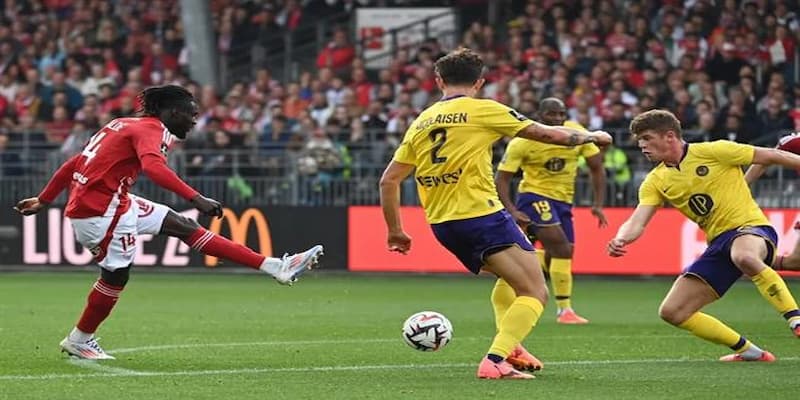 Kebangkitan Lyon: Momentum Emas di Penghujung Musim